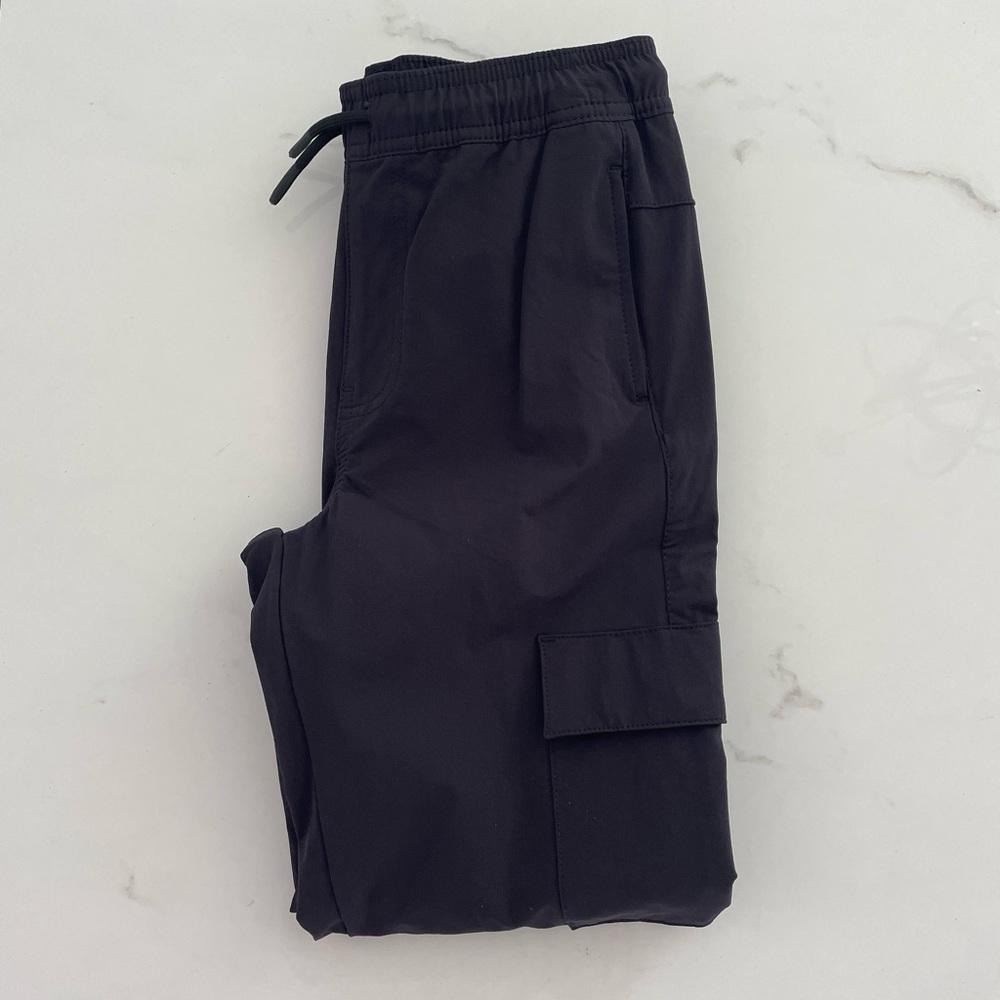 Boy’s Black Cargo Pants PRIMARK
11-12YRS/152CM new without tags.Never used